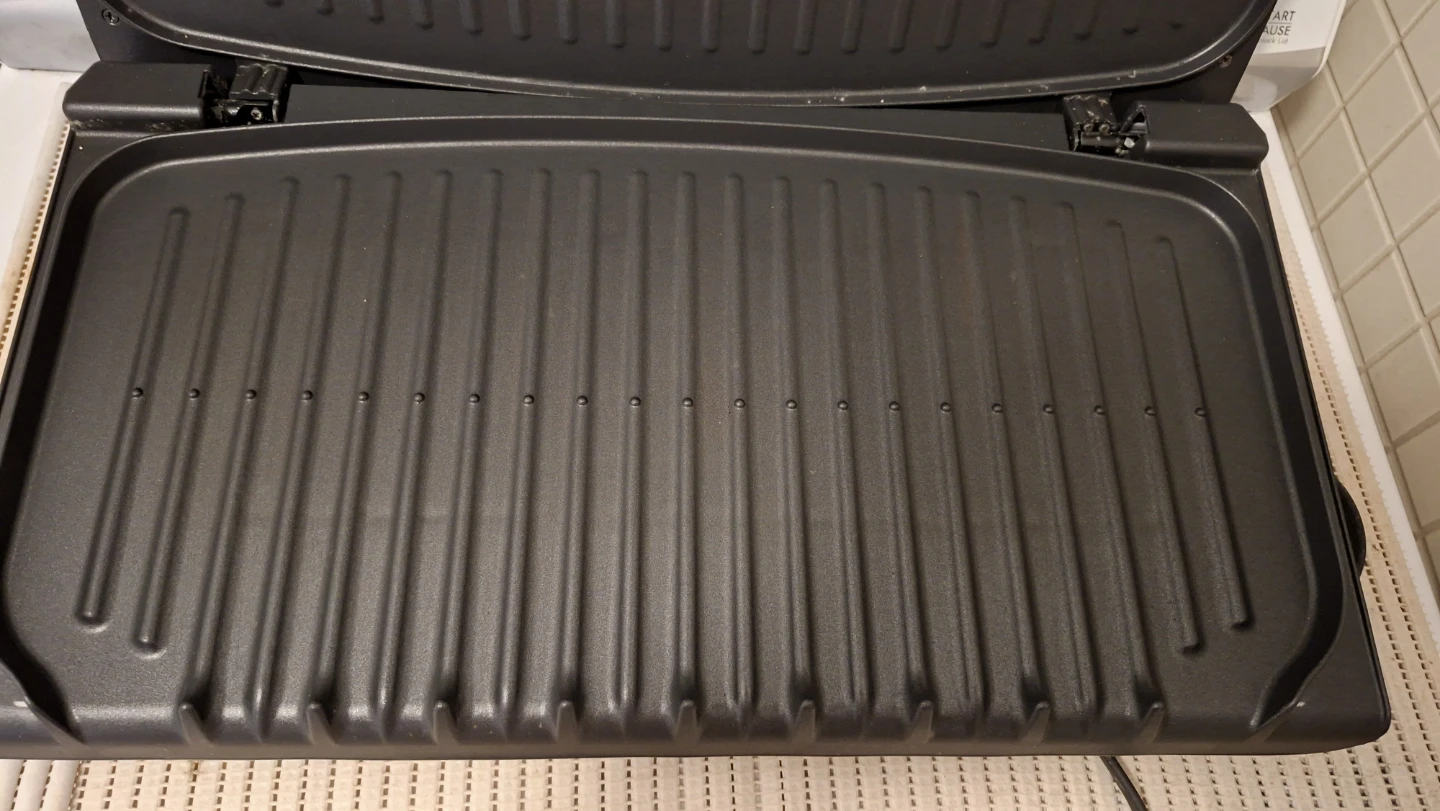 George Foreman 10th Anniversary Grilling Machine - photo 5