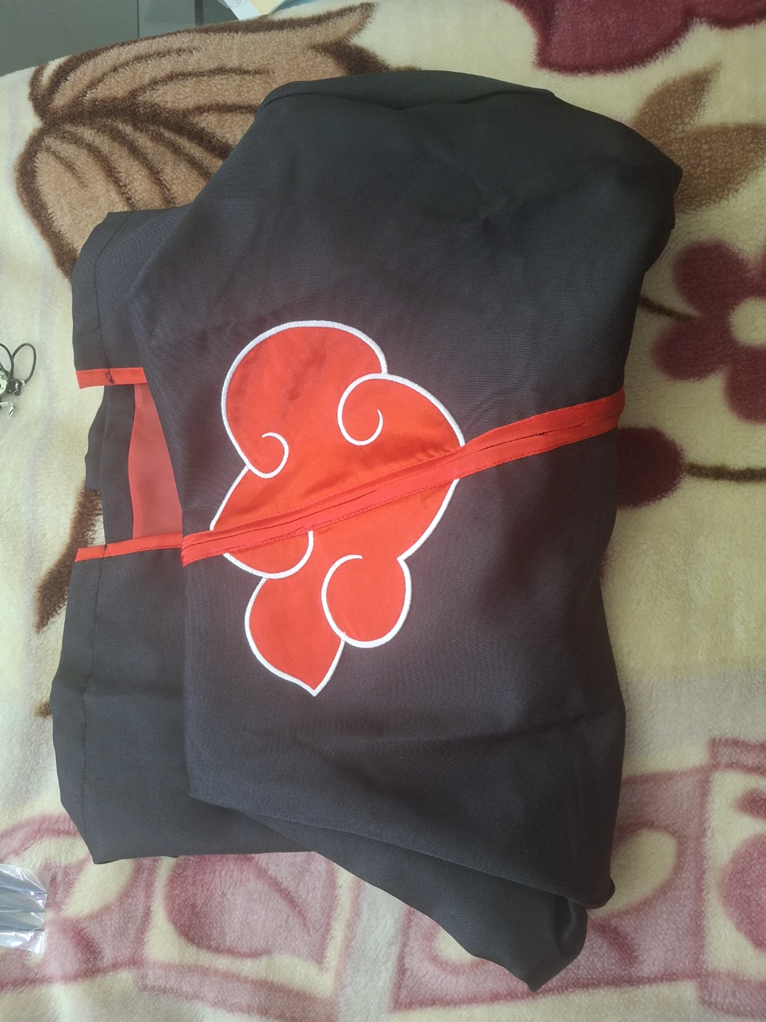 Naruto Akatsuki Cloak and Cosplay Accessory Set - photo 2