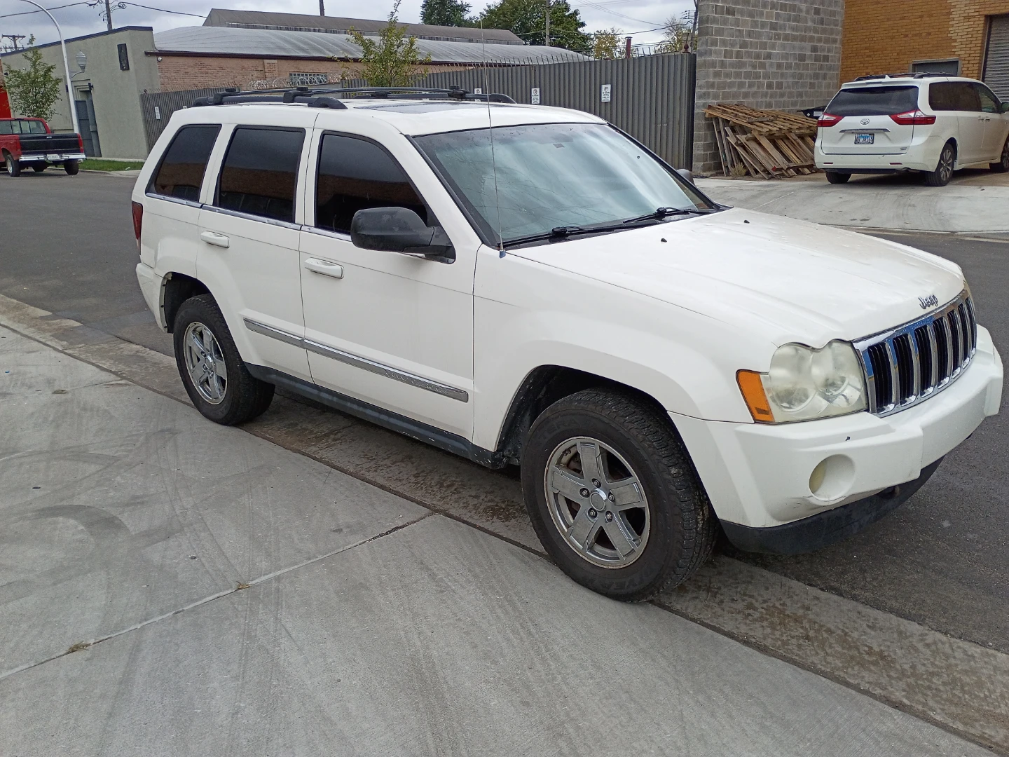 Jeep grand Cherokee - photo 2