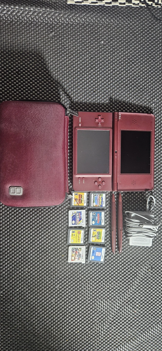 Nintendo DSi XL Crimson Red Bundle with 8 Games - photo 3