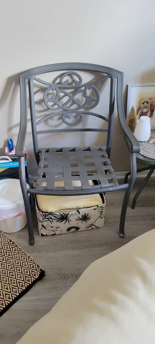 Outdoor metal patio chair with cushion