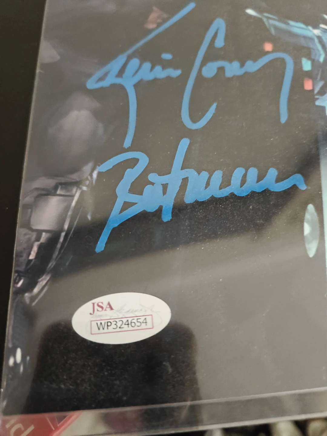 Autographed Batman Arkham city Batman and Mr. Freeze Photo - photo 5