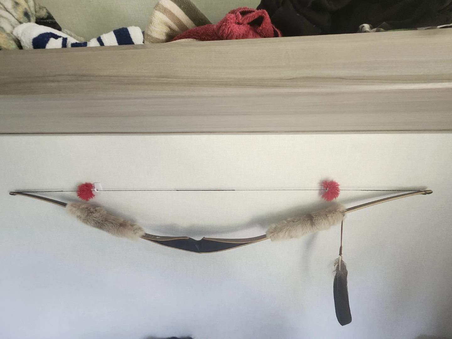 Custum longbow, with quiver and arrows
