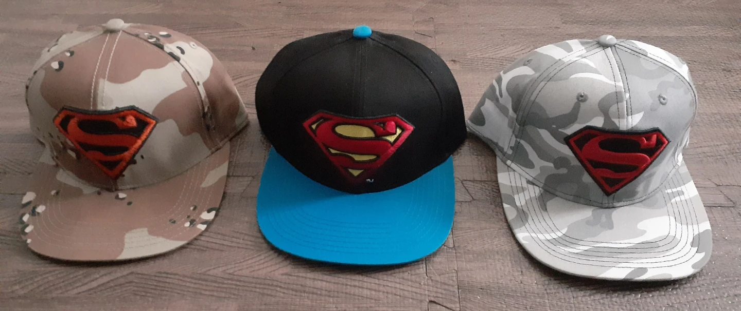 ALL FOR $10 or 5$ each Set of 3 Superman Snapback Caps