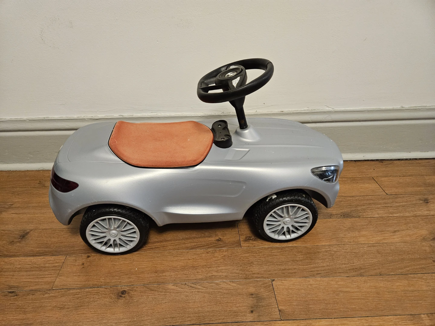 Mercedes-Benz Bobby AMG GT Ride-On Car