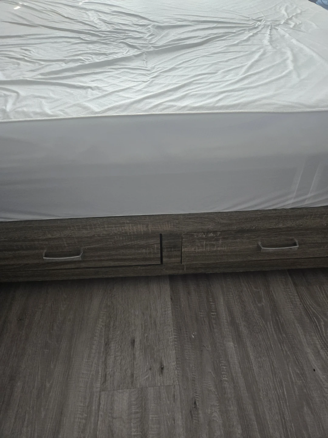 Queen Bed Frame with Modern Wood Look Headboard and mattress - photo 3