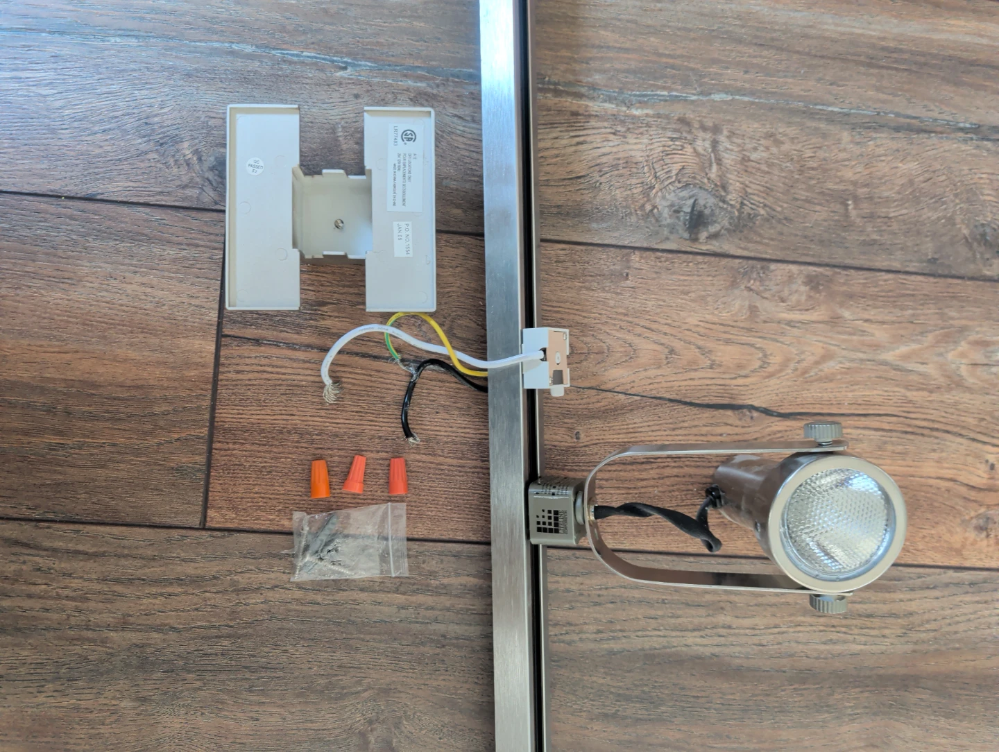 Modern 4ft Satin Nickel Track Lighting Kit + Bulbs (Liteline) - photo 4