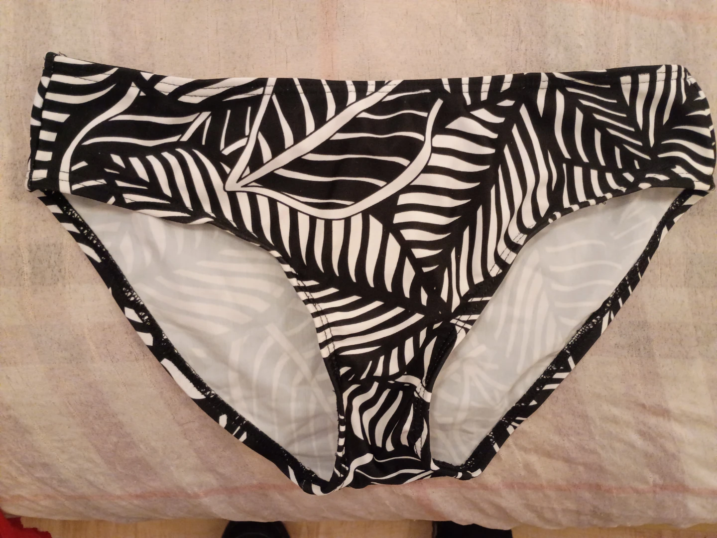 Black and white leaf print bikini bottom