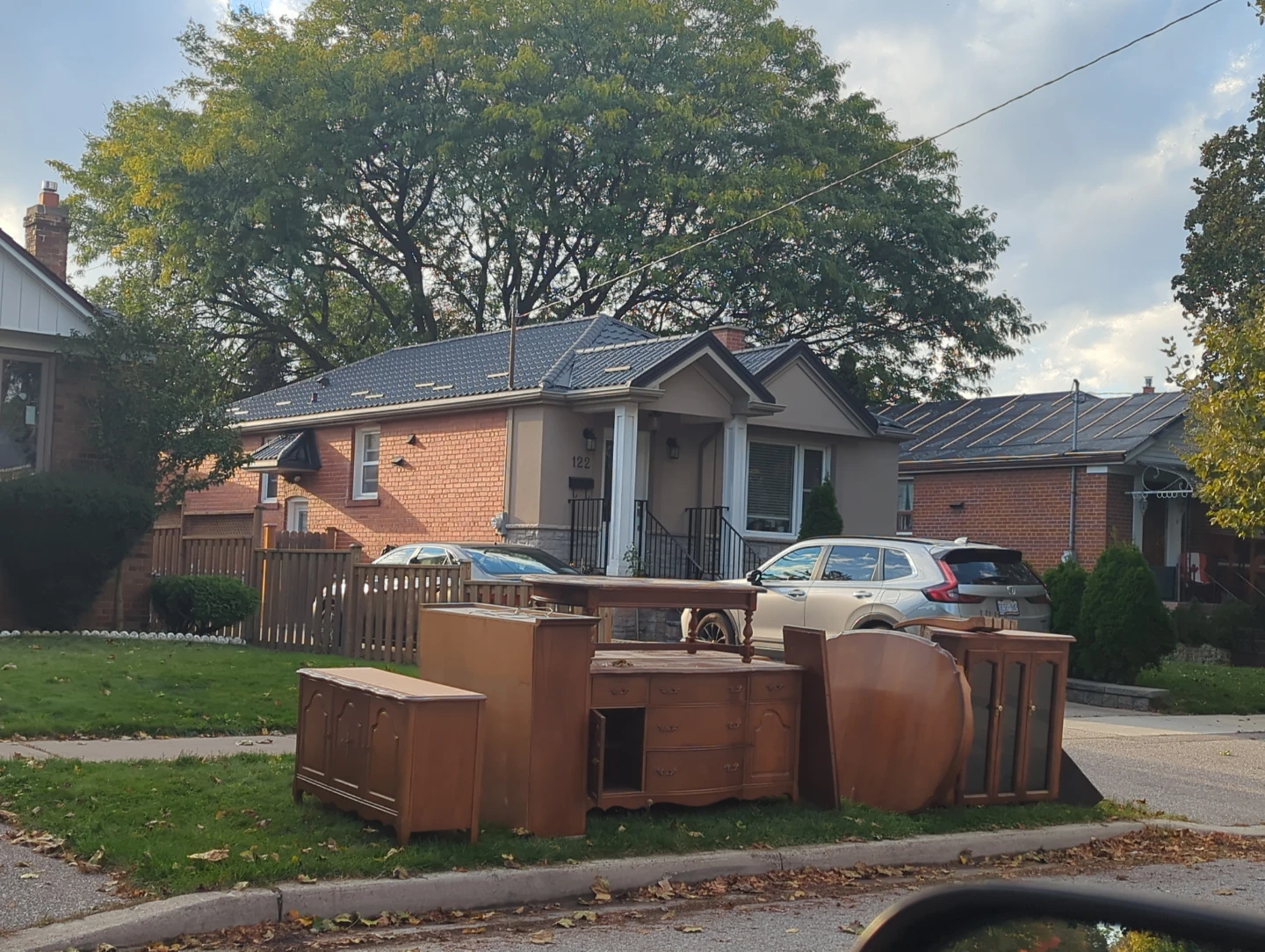 Free on the street Vintage Wooden Dining Room Set