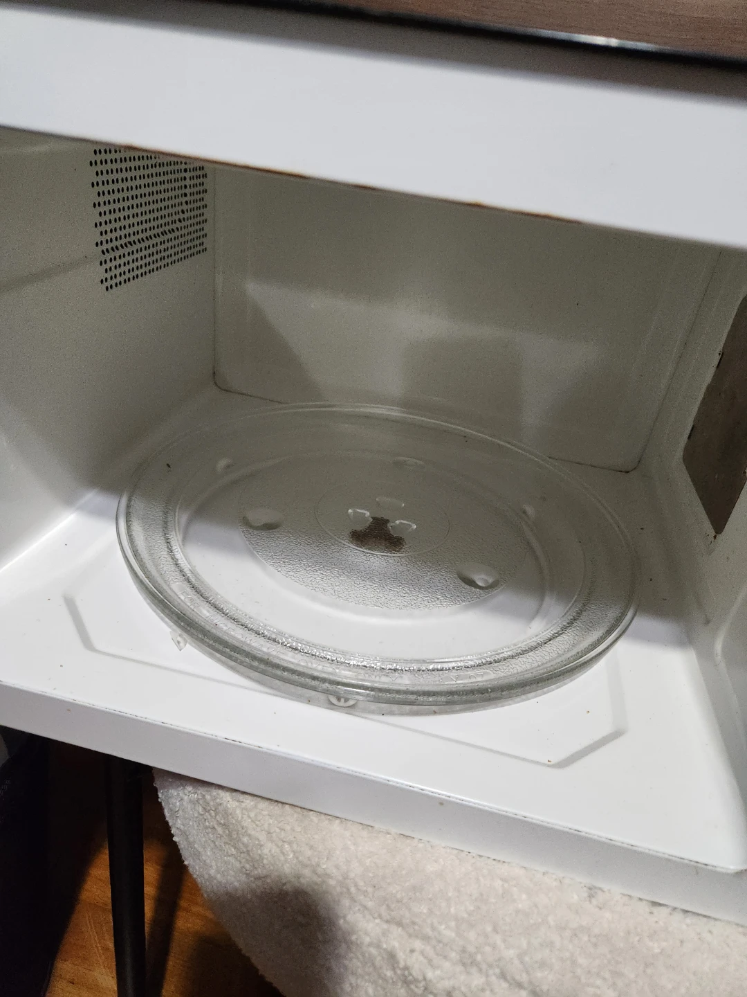 Emerson Stainless Steel Microwave - photo 2