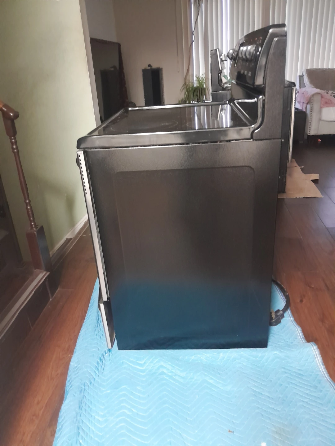 Frigidaire Gallery Series Electric Range - photo 4