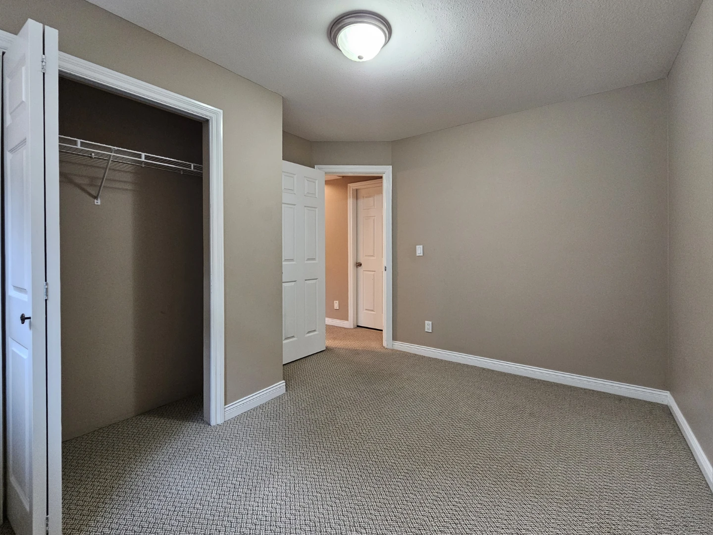 1 Bed 1 Bath unit - photo 5