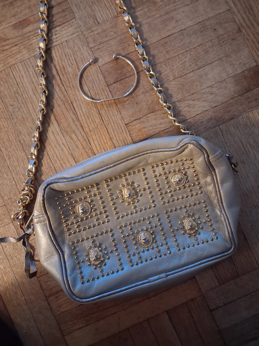 High Fashion gold tone purse and bracelet set - photo 3