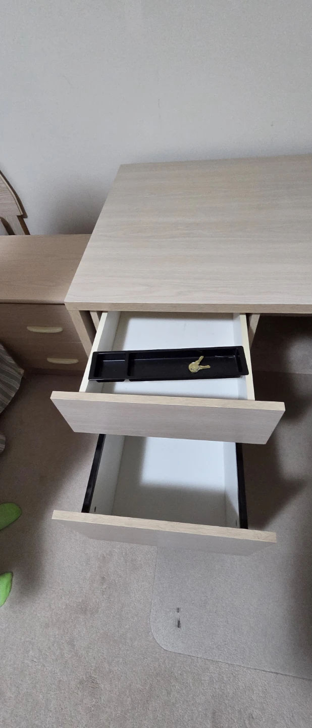 Hardwood Heavy Duty Desk - READ - photo 4