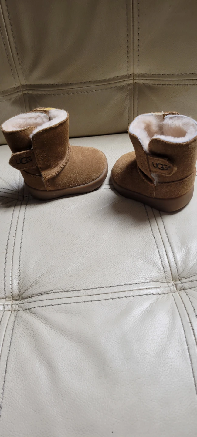 UGG Infant Boots sz 0/1 new - photo 2