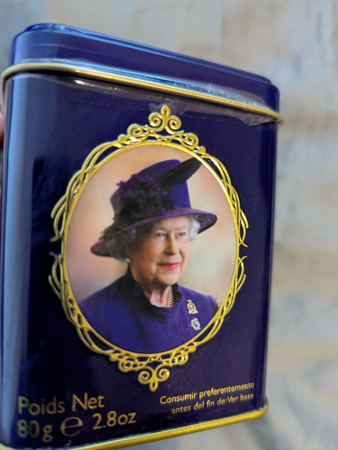 Collectible Queen Elizabeth II English Breakfast Tea Tin! - photo 2