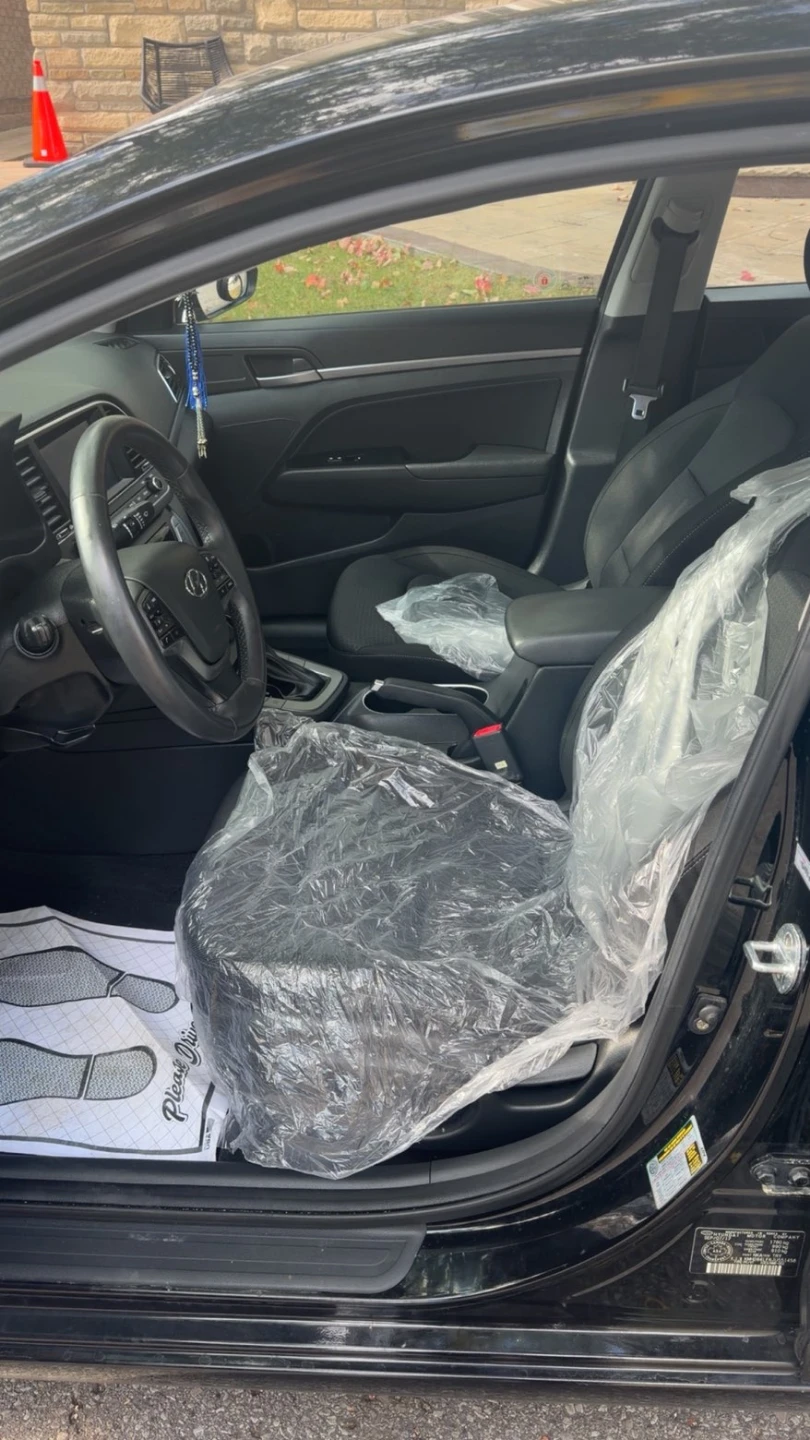 2019 Hyundai elentra preffered black low miles