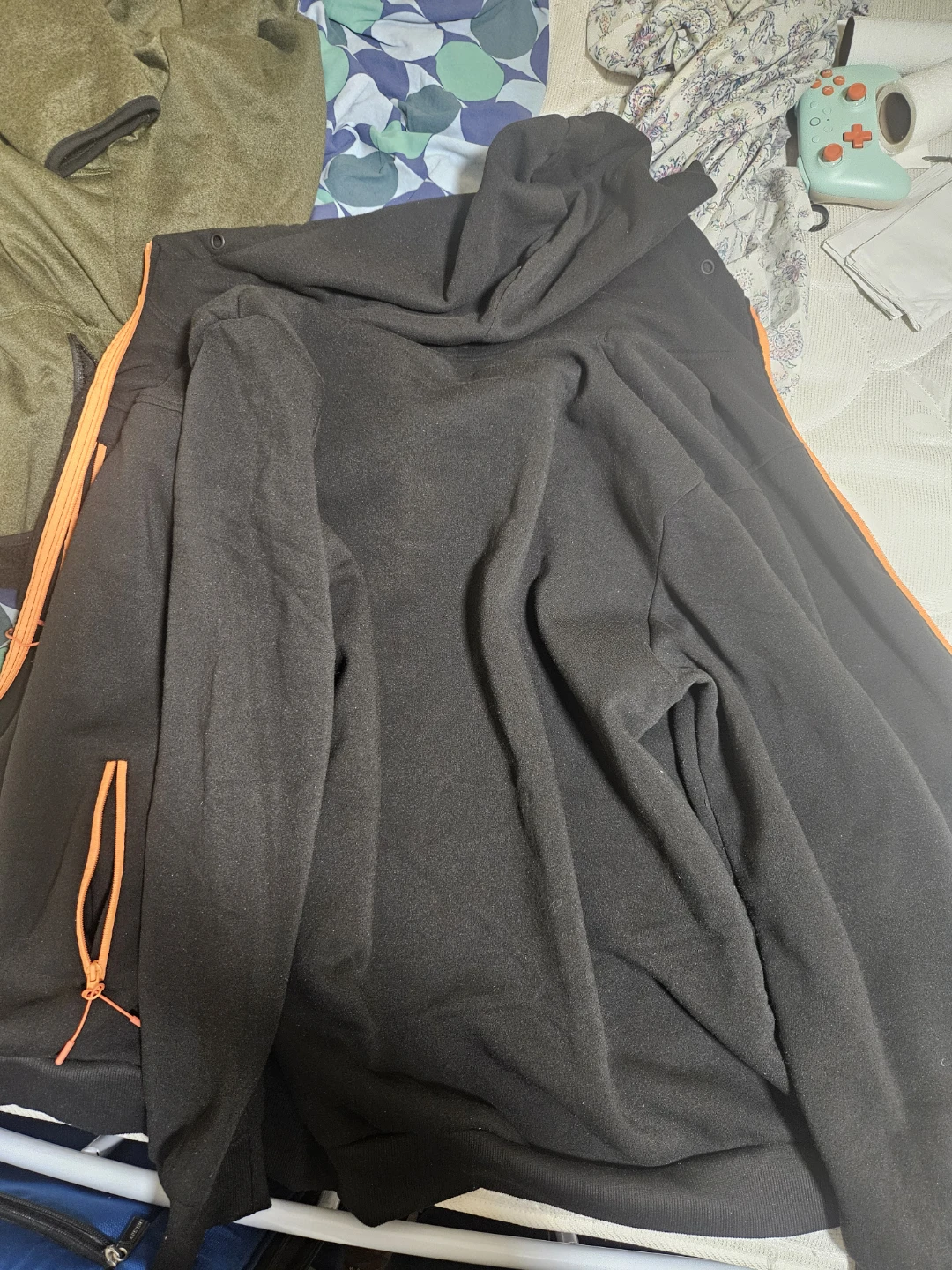Orange and black polyester jacket - photo 3