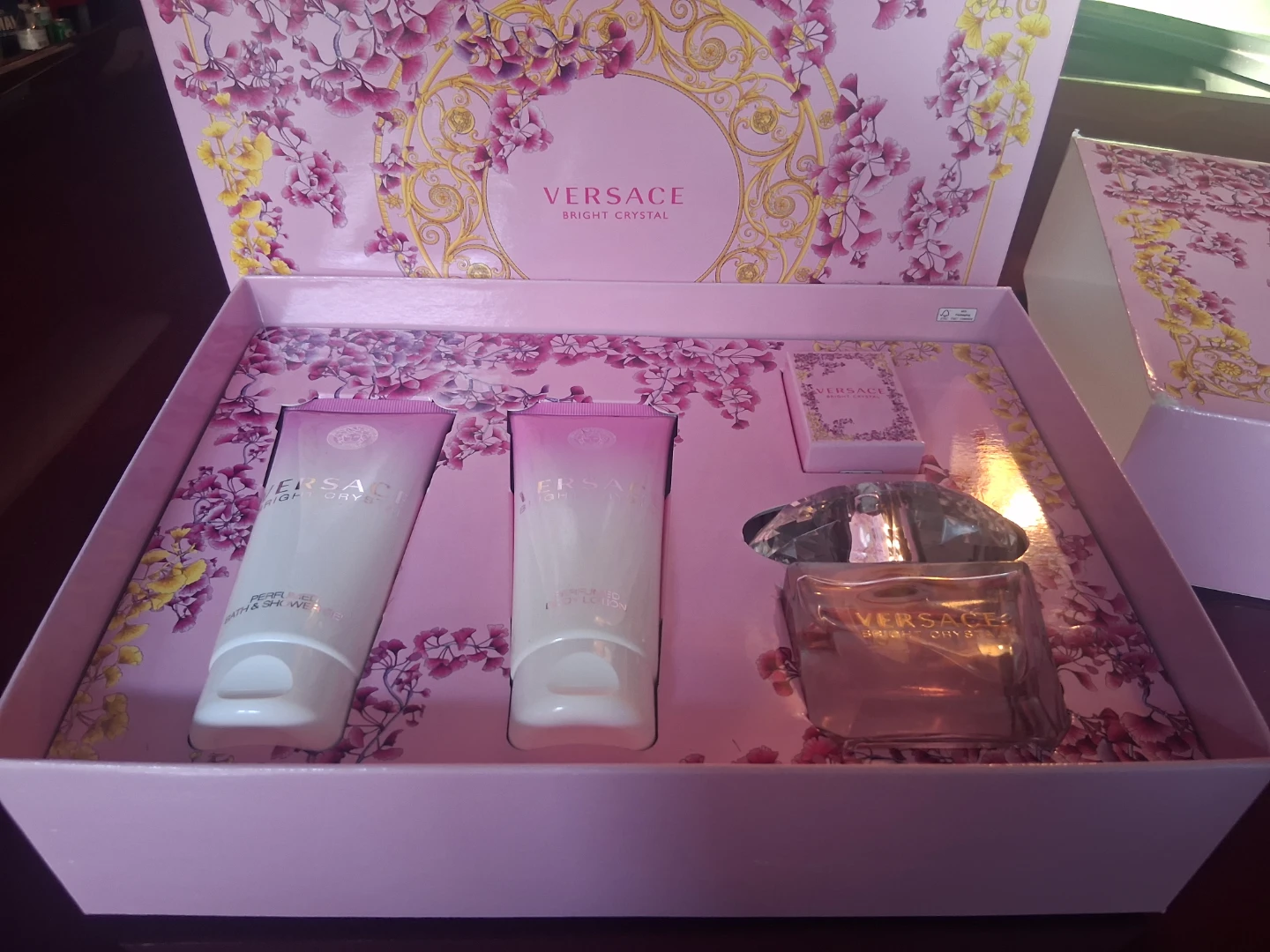 Versace Bright Crystal Gift Set - photo 2