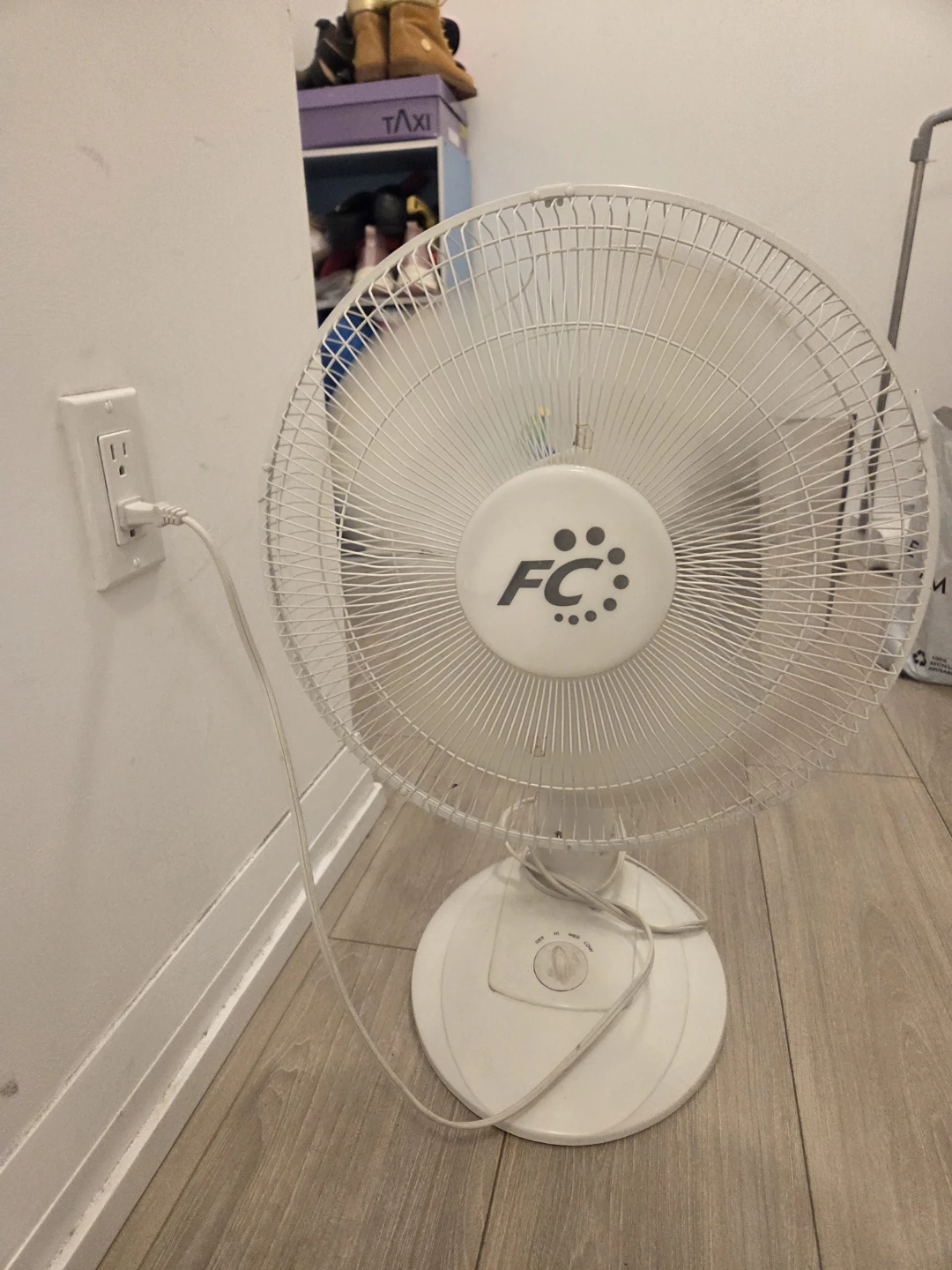 Fusion 12-inch Table Fan - photo 2
