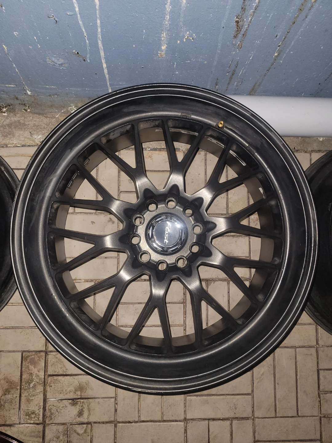 18x8 fast rims et 35 5x114.3 & 5x100 no bend no scratch - photo 2