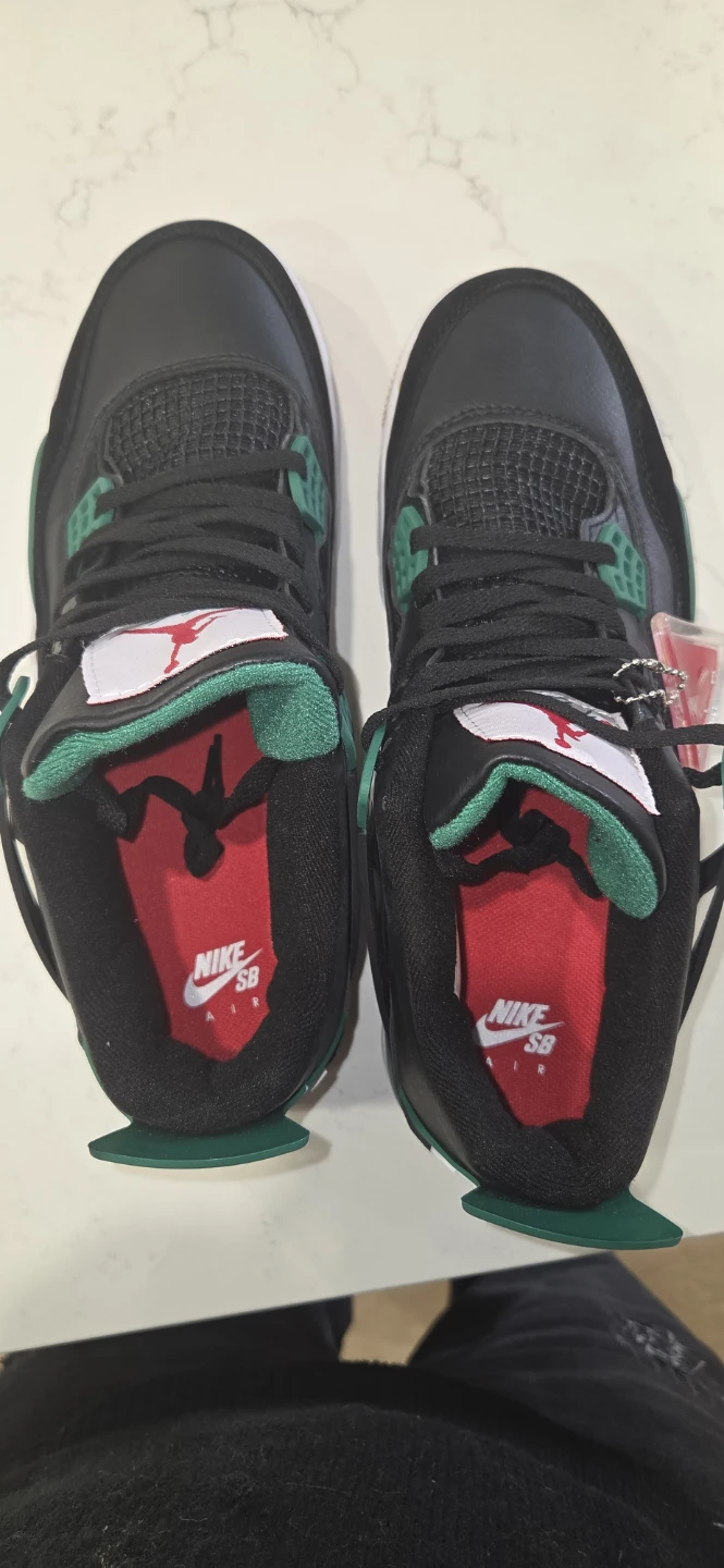 Nike SB x Jordan 4 style Pine Green - photo 4