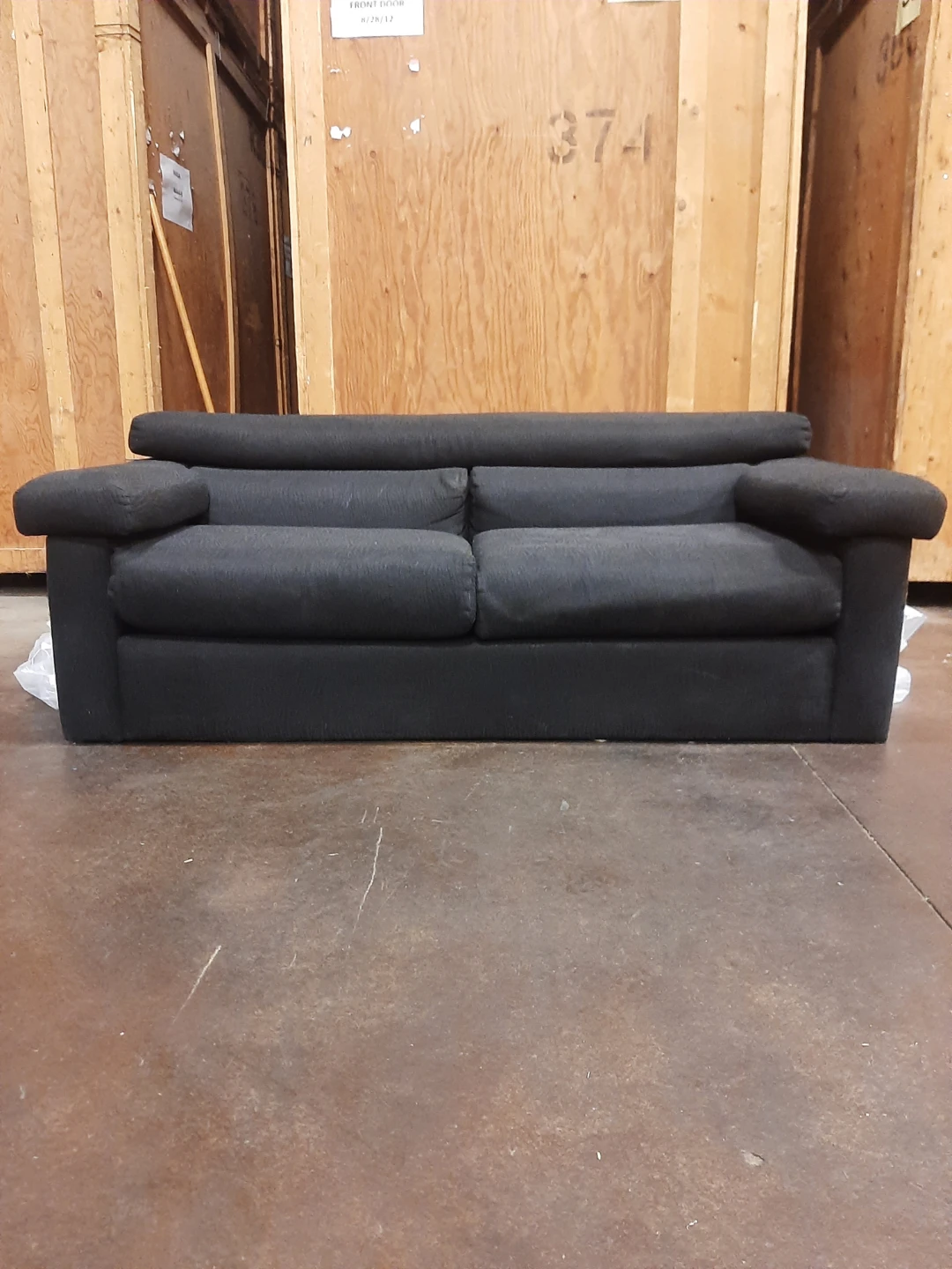 Black two-seater couch - photo 2