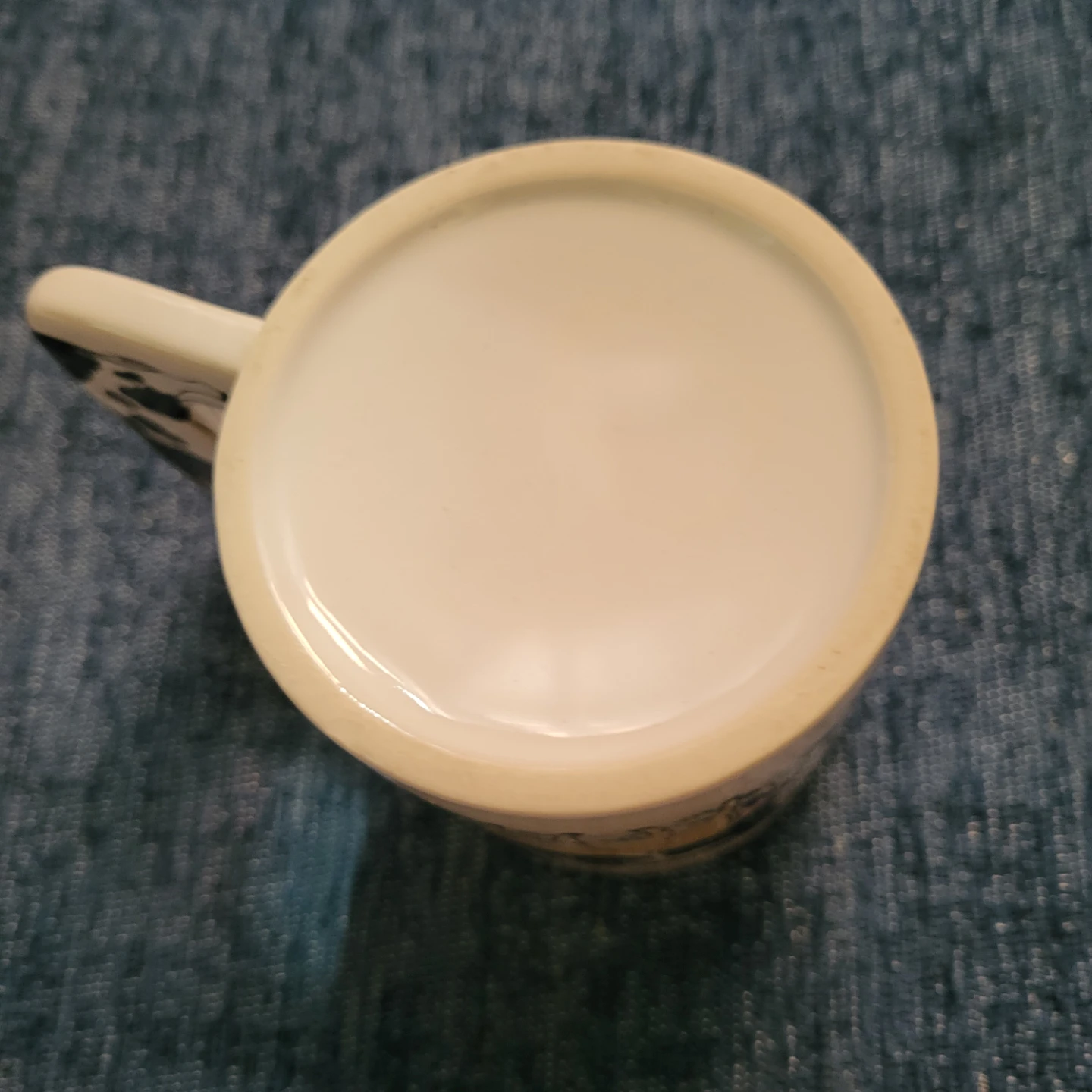 Cow-Themed Ceramic Mug with Shaped Handle - photo 4