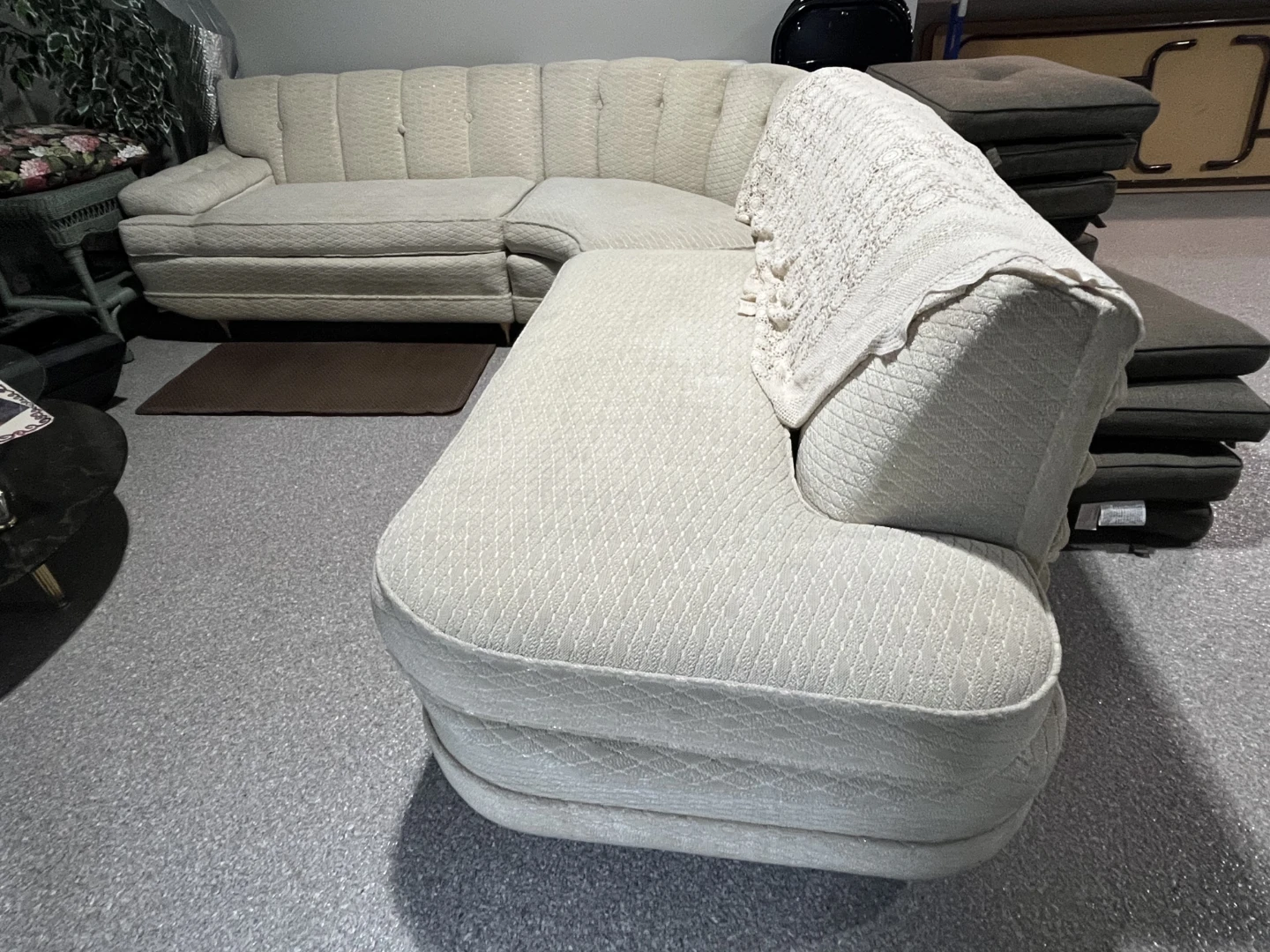 Mid-century modern sectional - photo 2