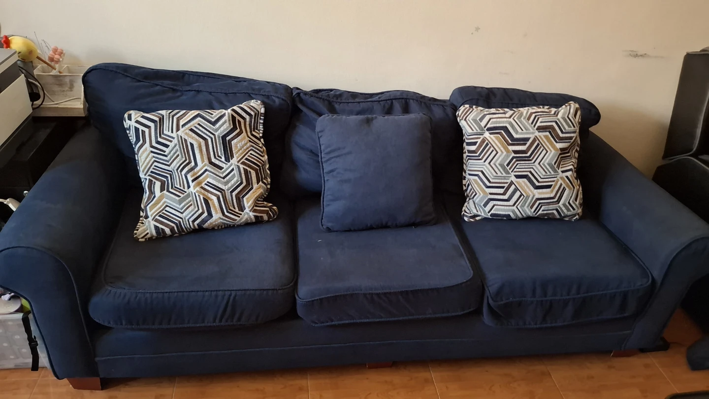 Bob's Furniture Kylie Navy 92'' Sofa