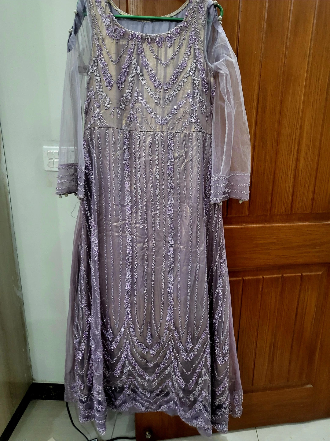Beautiful gown for wedding/party  events. - photo 2