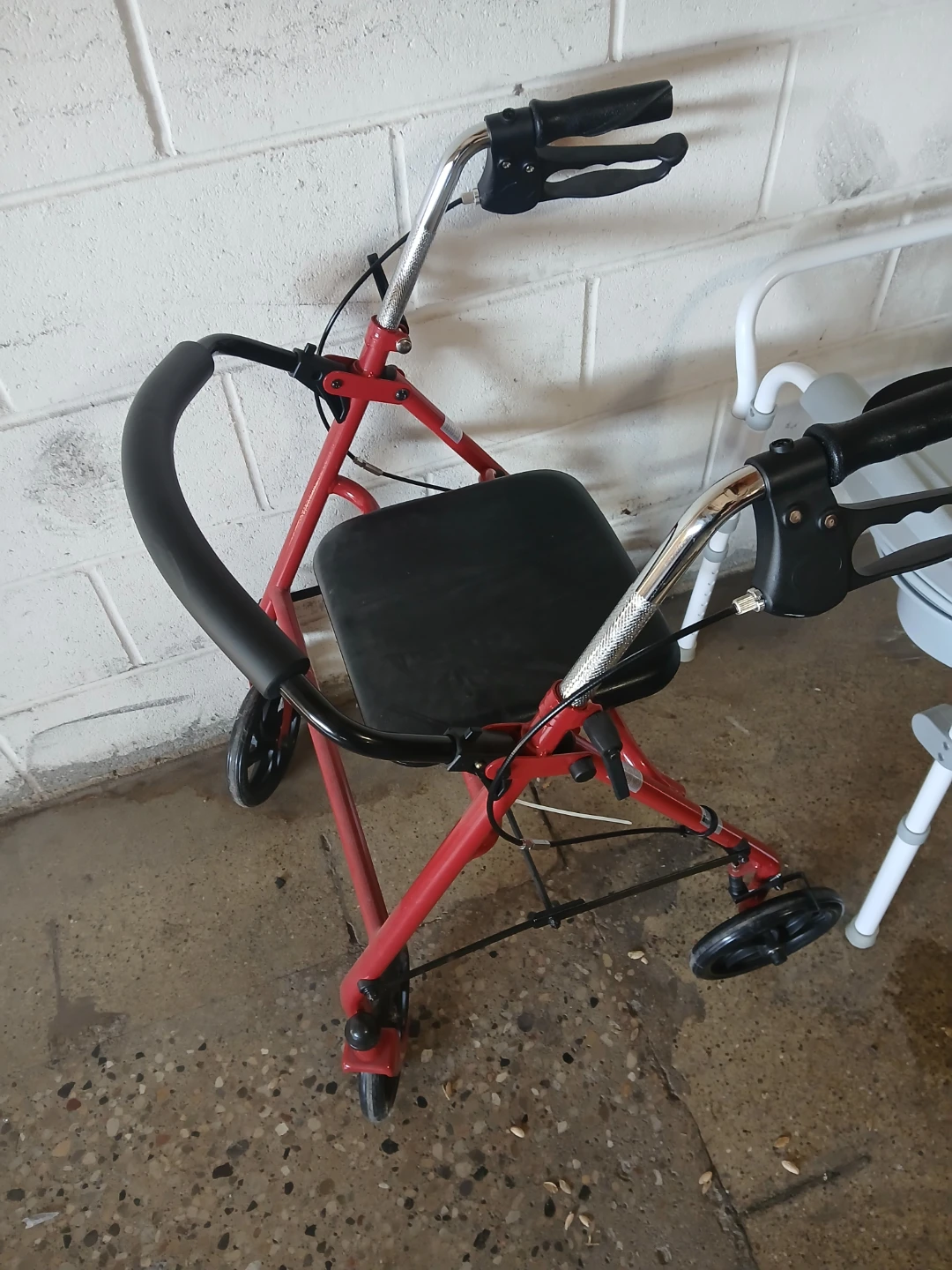 Walker like new
