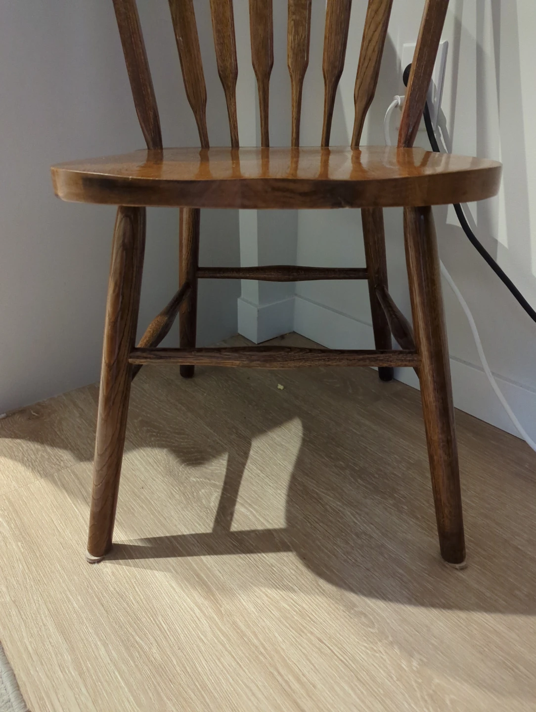 Classic Wooden Windsor Dining Chair - photo 2