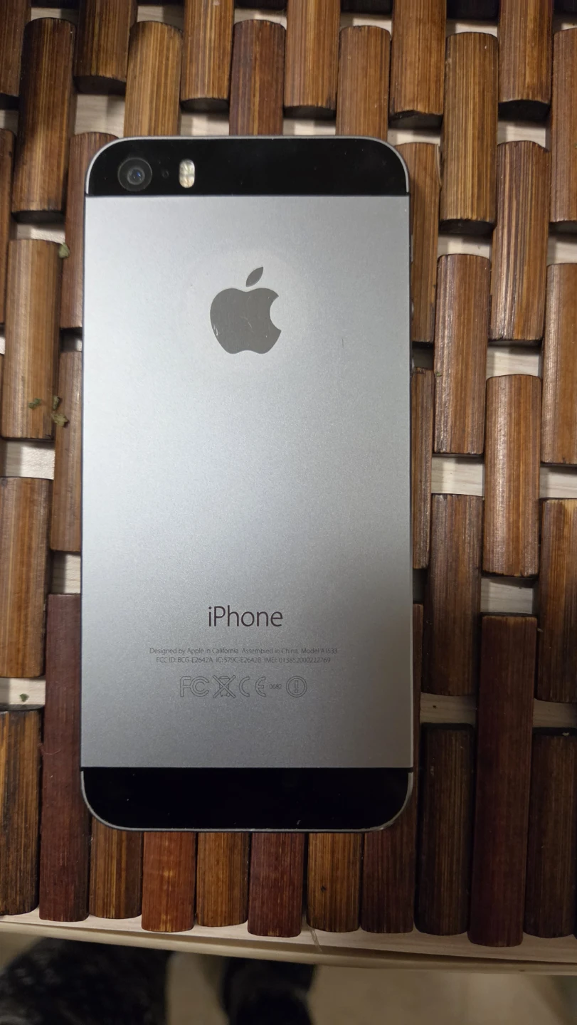 Apple iPhone se 16GB Silver - photo 4