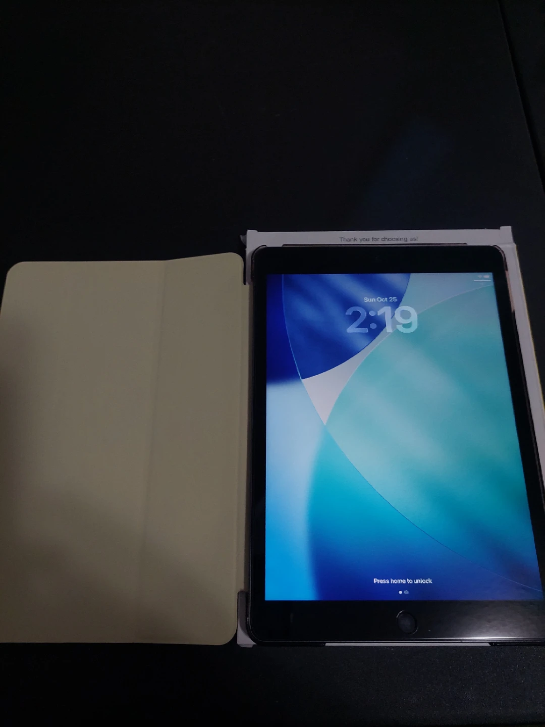 iPad 9th Gen (64GB) | Like New Condition - photo 4
