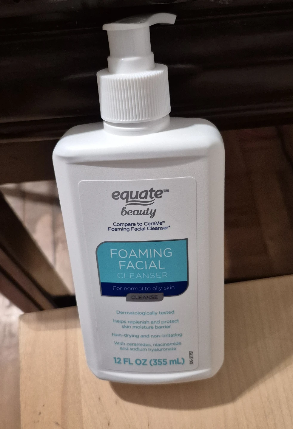 BNIB)Equate Beauty Foaming Facial Cleanser 355ml