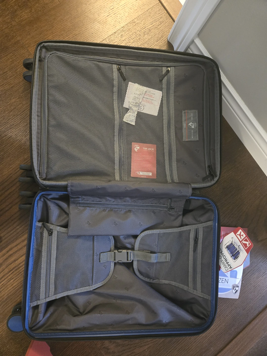 Heys Navy Spinner Carry On Luggage - photo 3