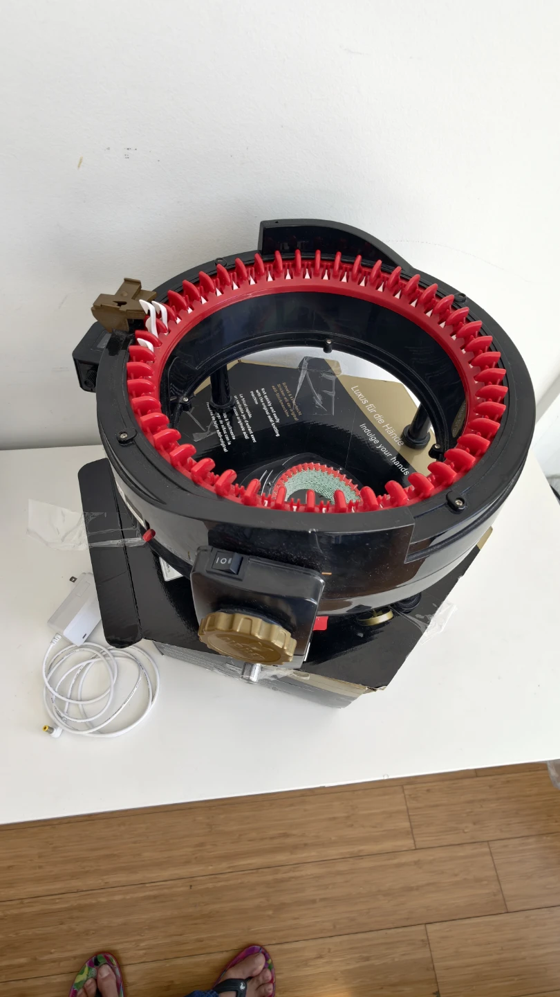 Addi Knitting Machine included adaptor