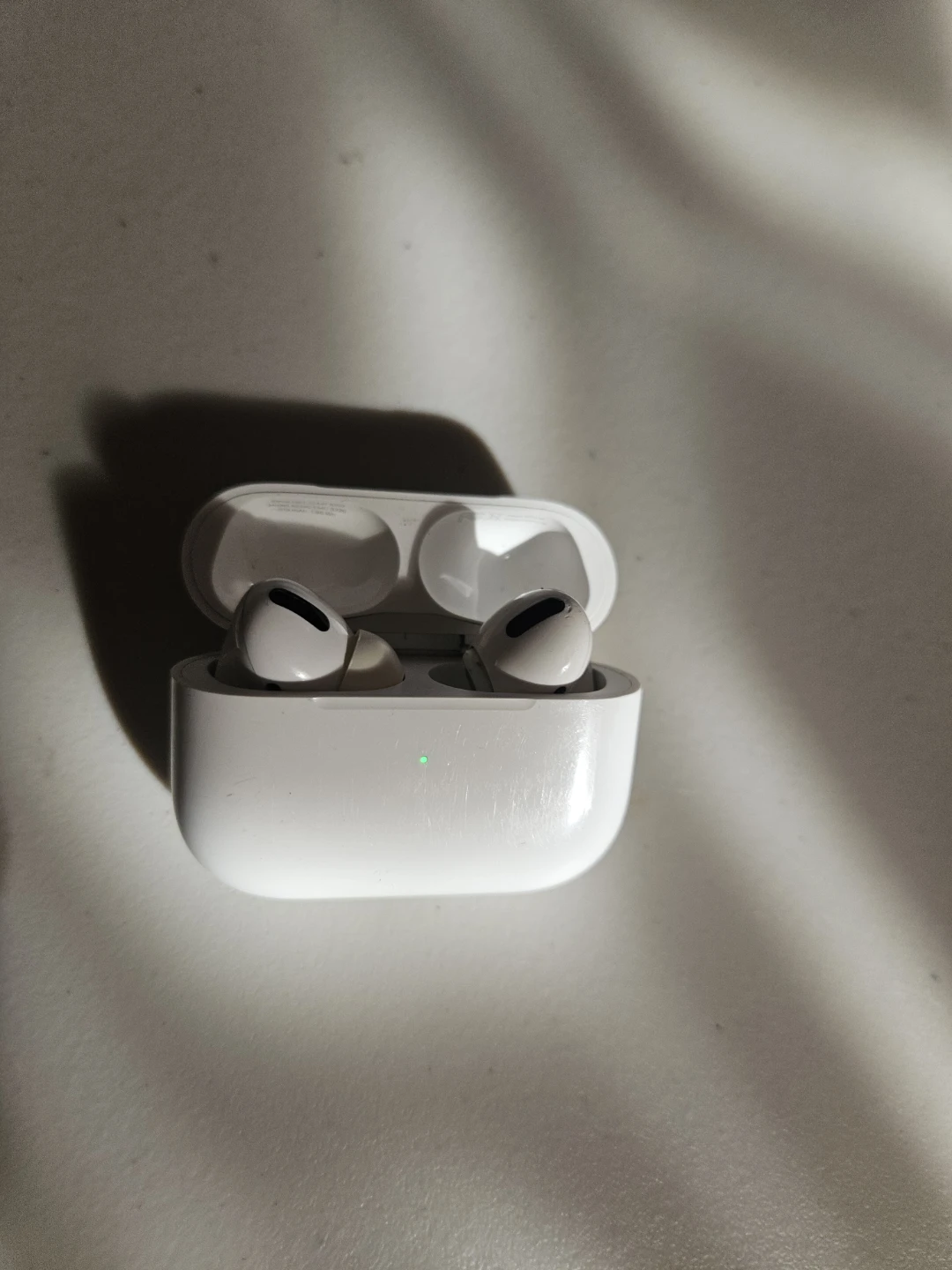 Apple AirPods Pro  1st Gen - photo 3