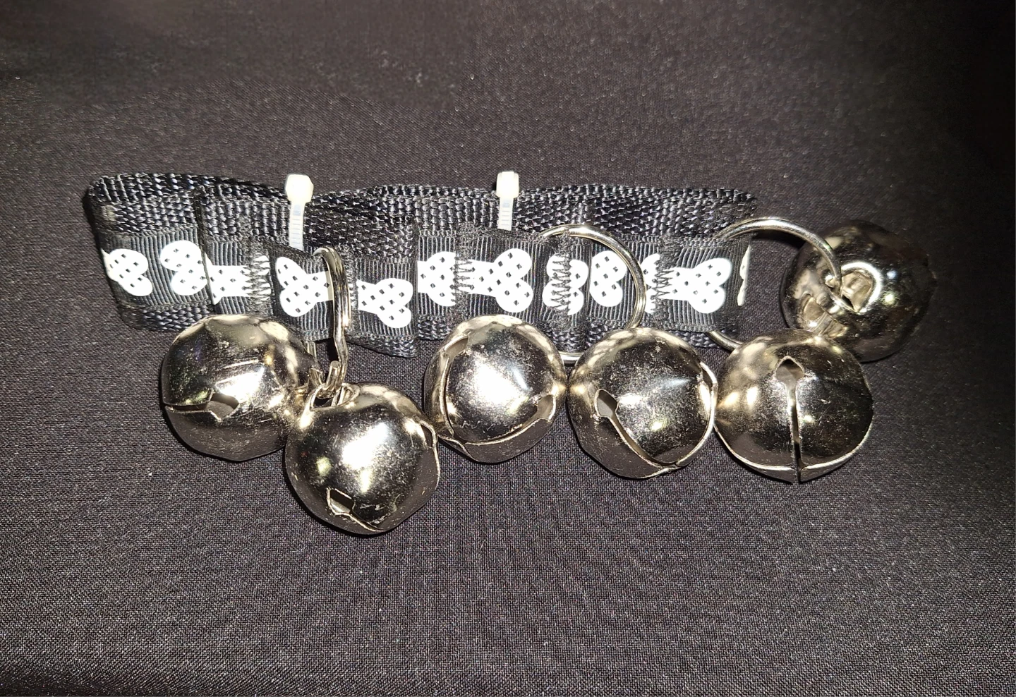 Dog collar with jingle bells, New (Kit Cat Club rescue)
