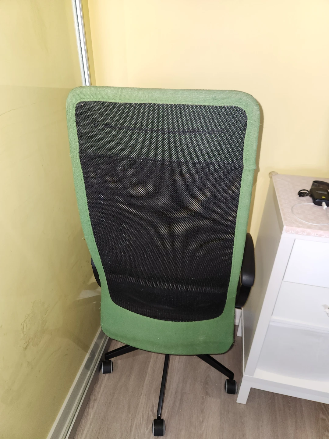 IKEA MARKUS Office Chair Green - photo 3