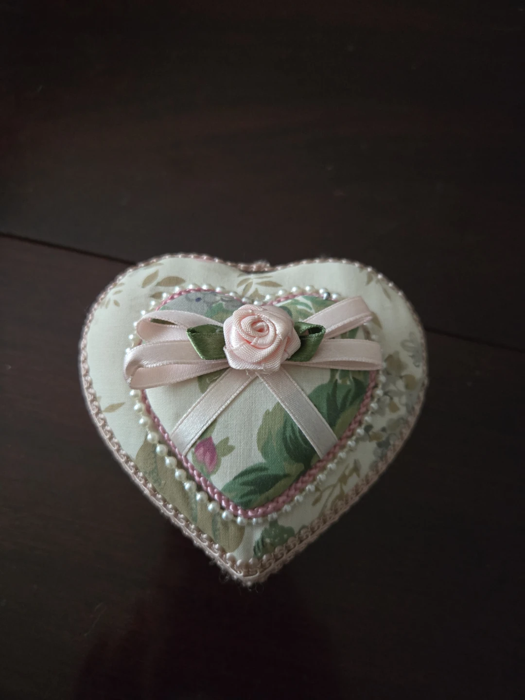 Vintage 1980s Padded Fabric Heart Jewelry Box – Felt Bottom
