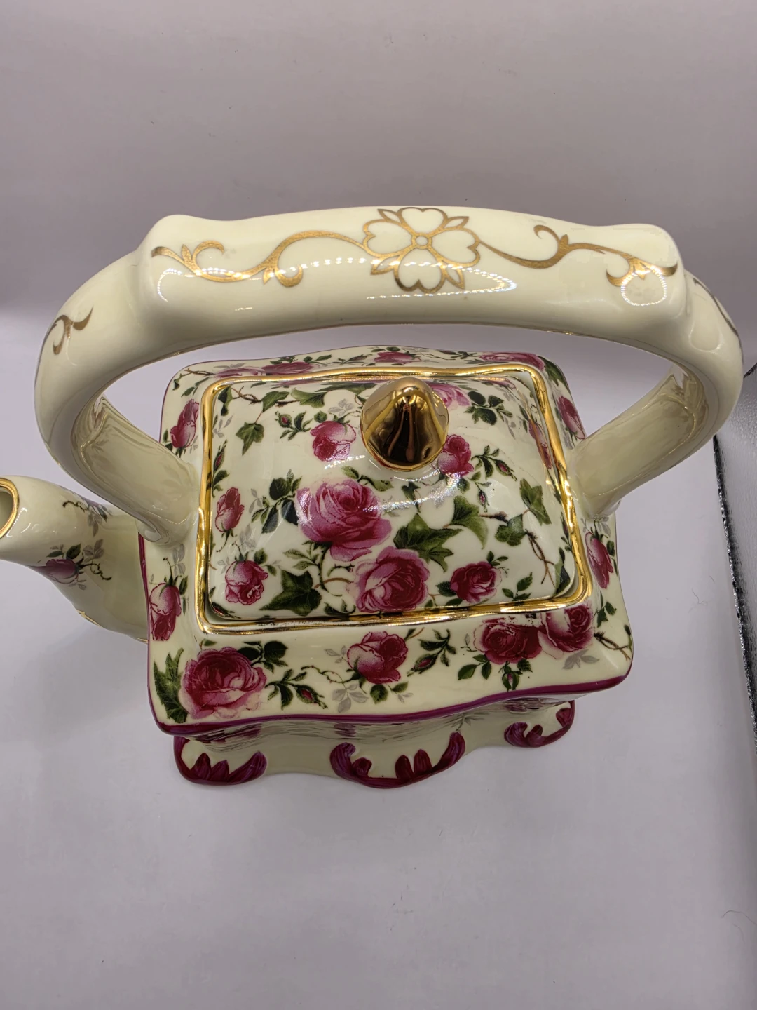Vintage Crown Dorset Staffordshire Carriage Style Floral Teapot - photo 2