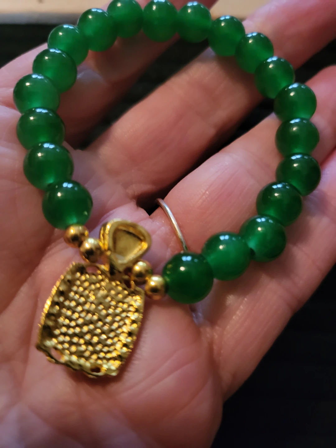 Green Beaded Bracelet with Gold-Tone Charm - photo 2