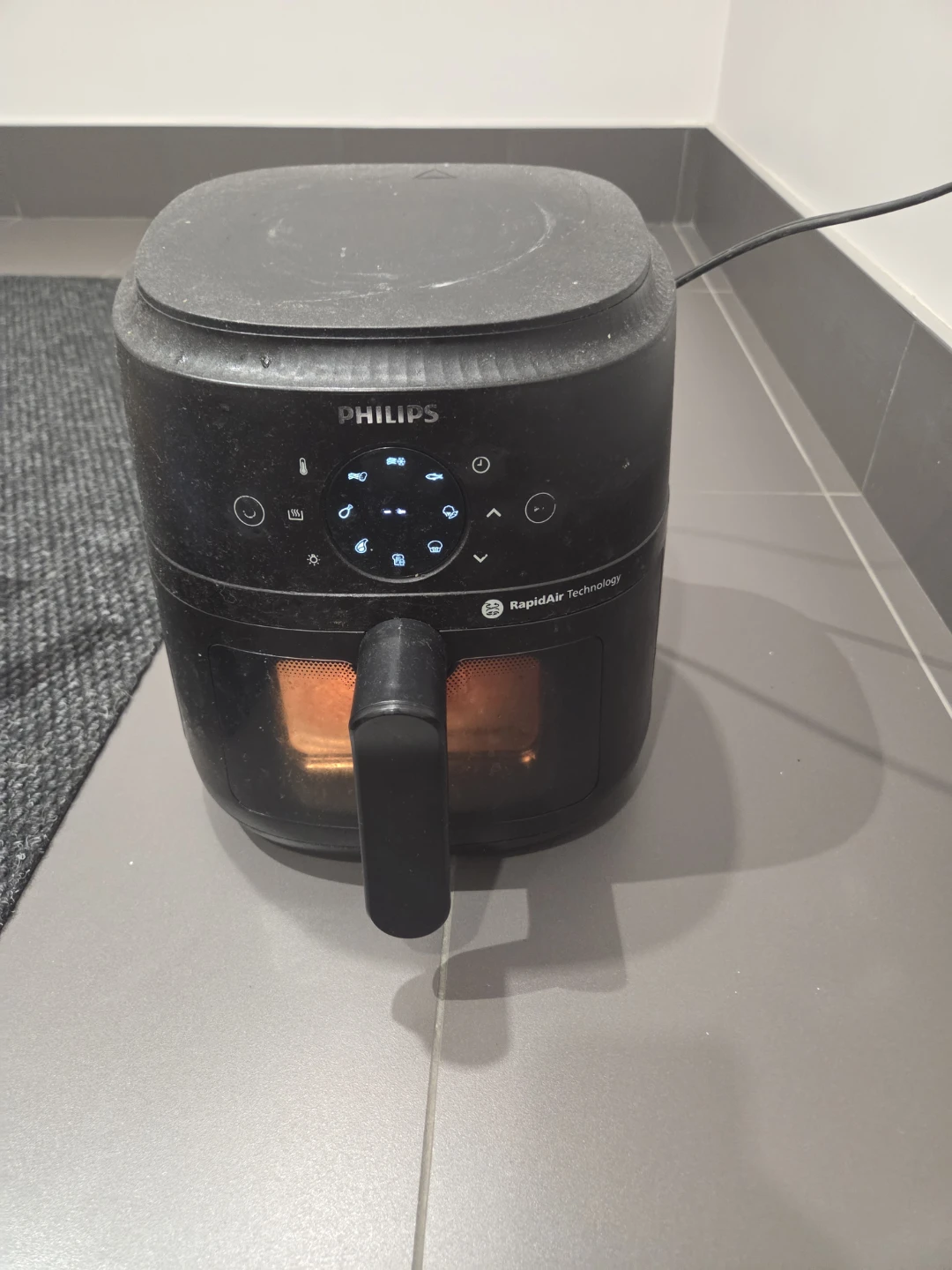 Philips RapidAir Air Fryer - photo 4