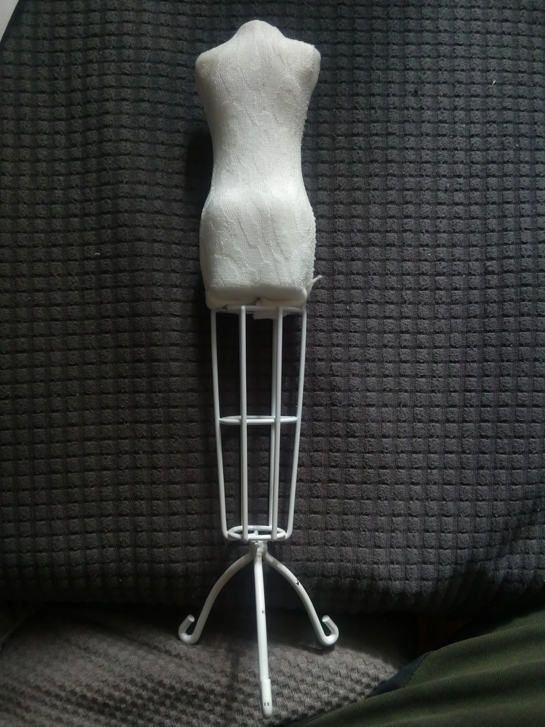 Miniature White Wire Mannequin Display - photo 2