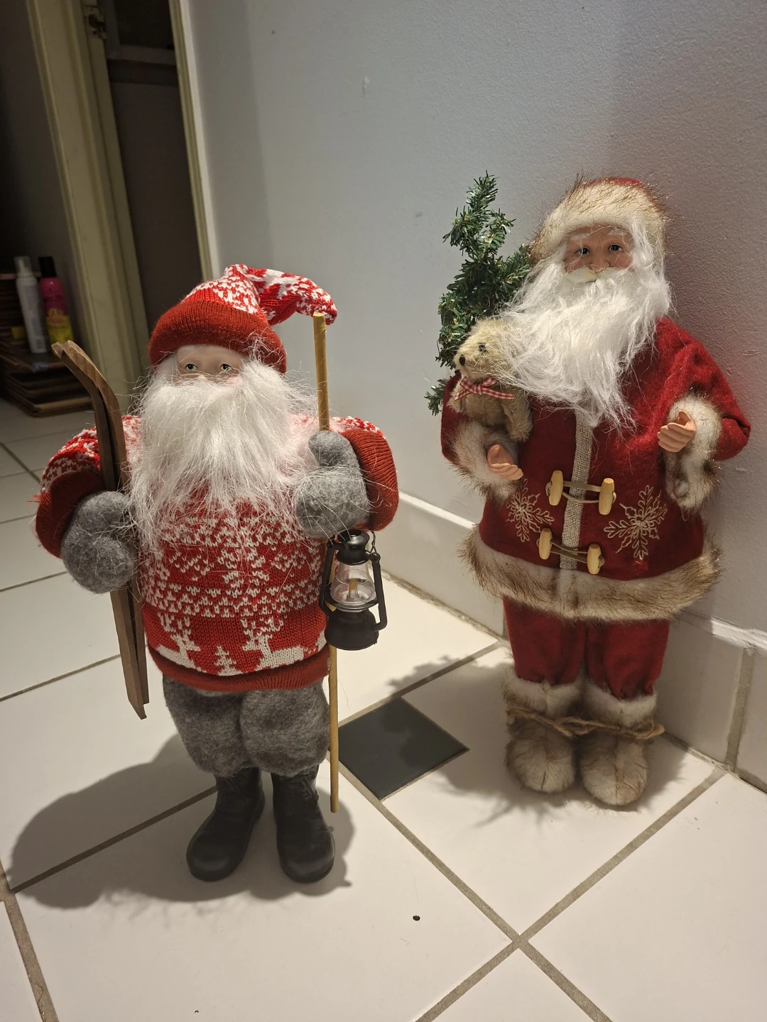 Set of Two Decorative Christmas Santa Figurines - photo 2