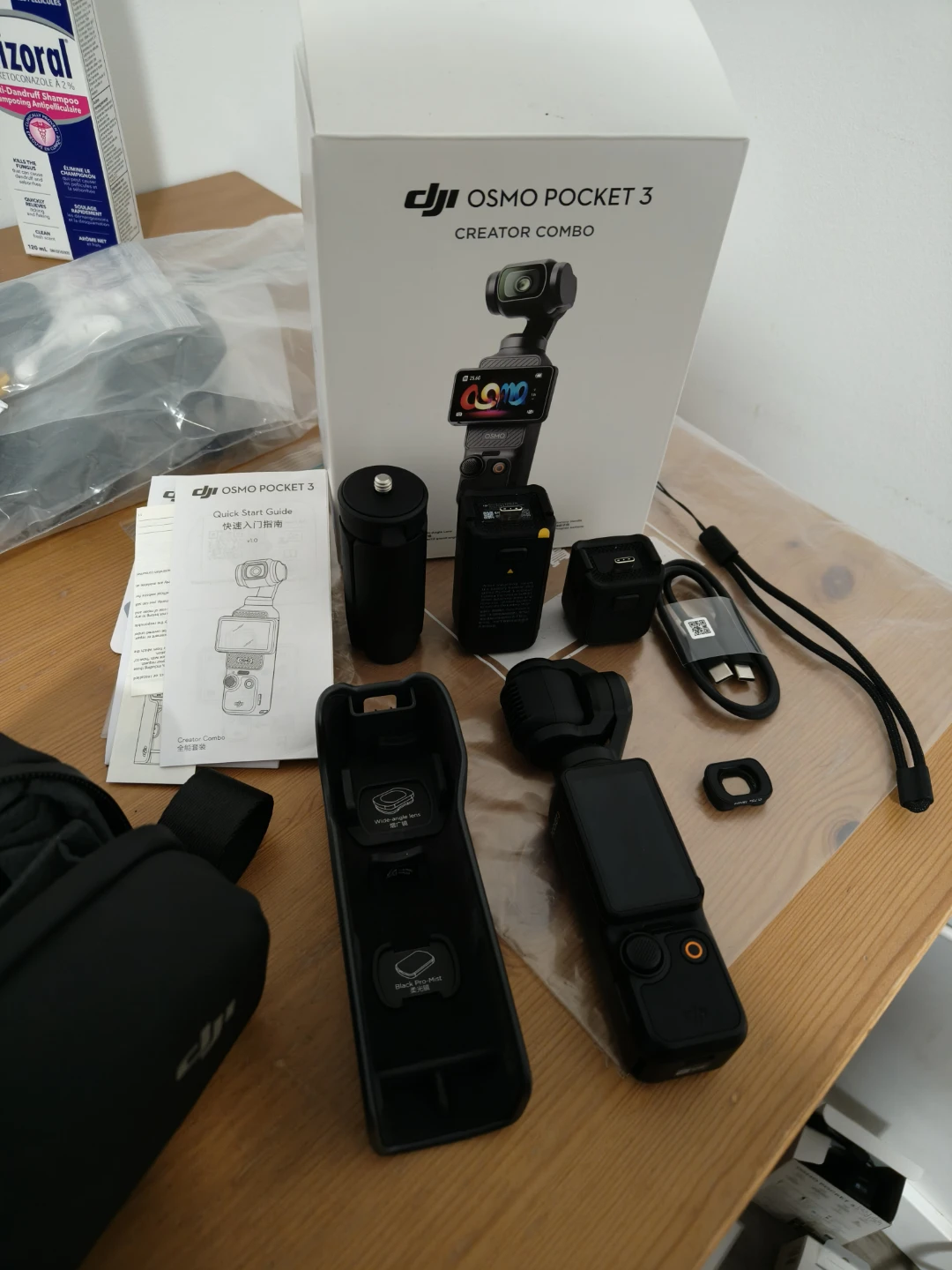 DJI Osmo Pocket 3 Creator Combo
