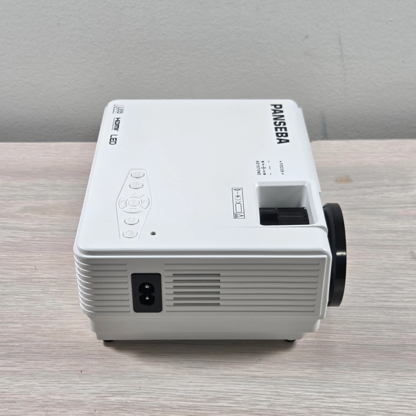 LED Smart Projector with Screen - photo 4