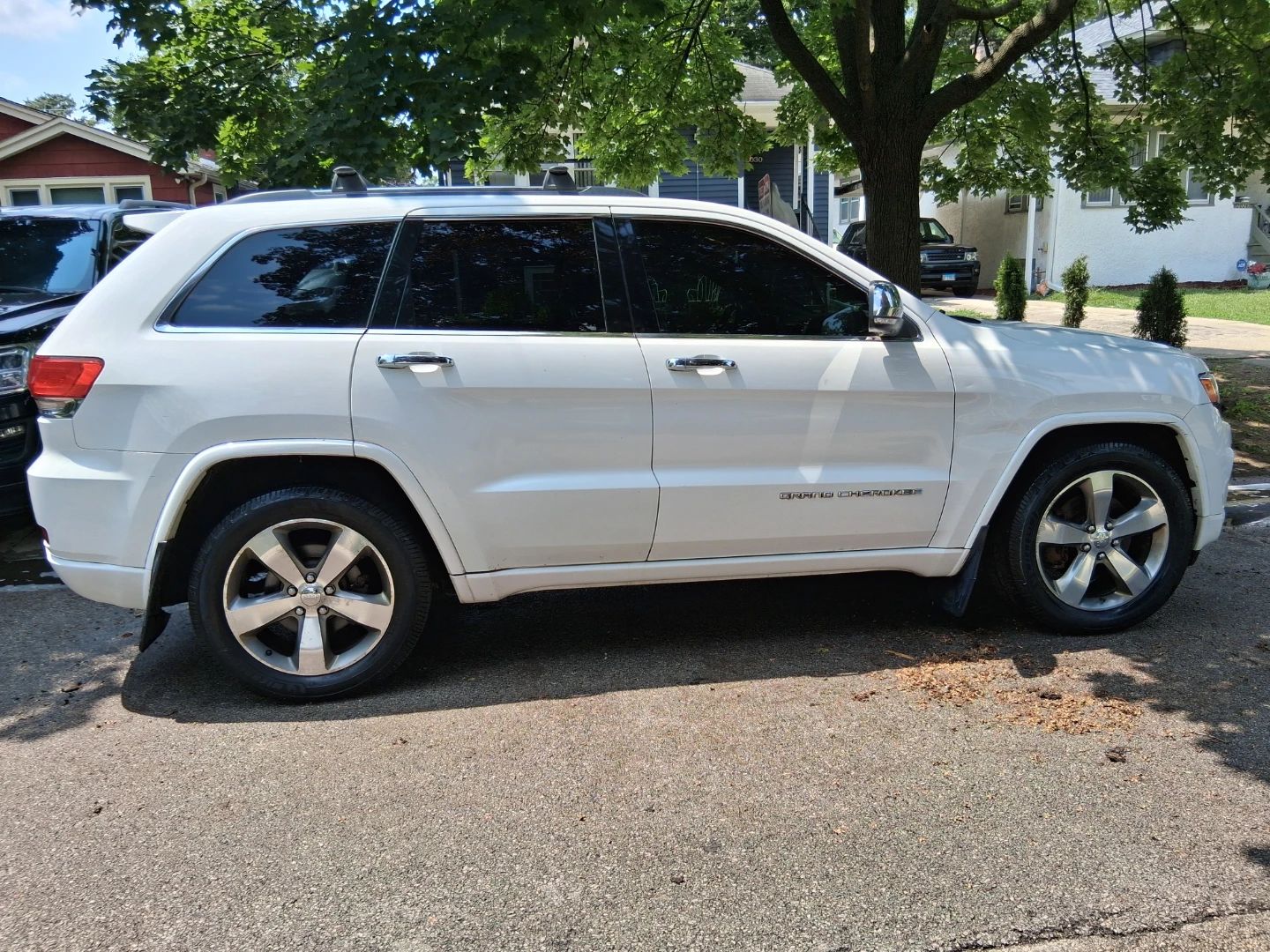 Jeep Grand Cherokee SUV  diesel - photo 2